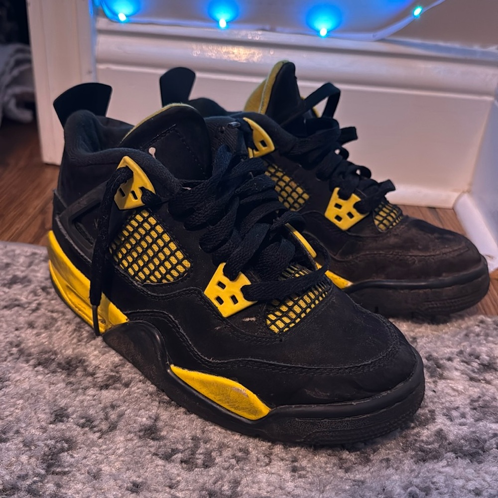 Nike Air Jordan 4 Retro Thunder